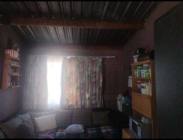 2 BEDROOM HOUSE FOR SALE IN ZONKIZIZWE